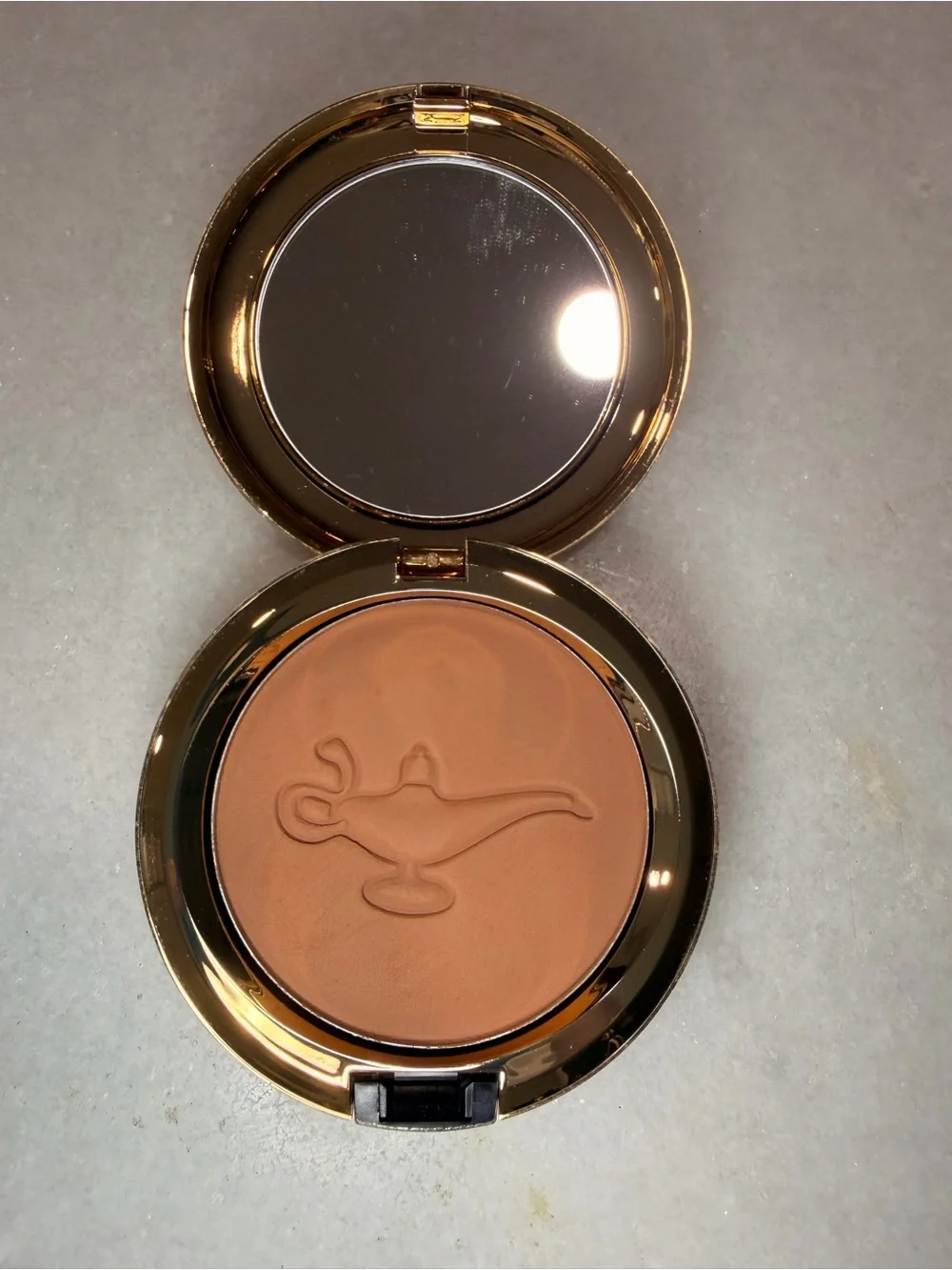 Mac Cosmetics Disney Aladdin Bronze Pressed Powder Compact